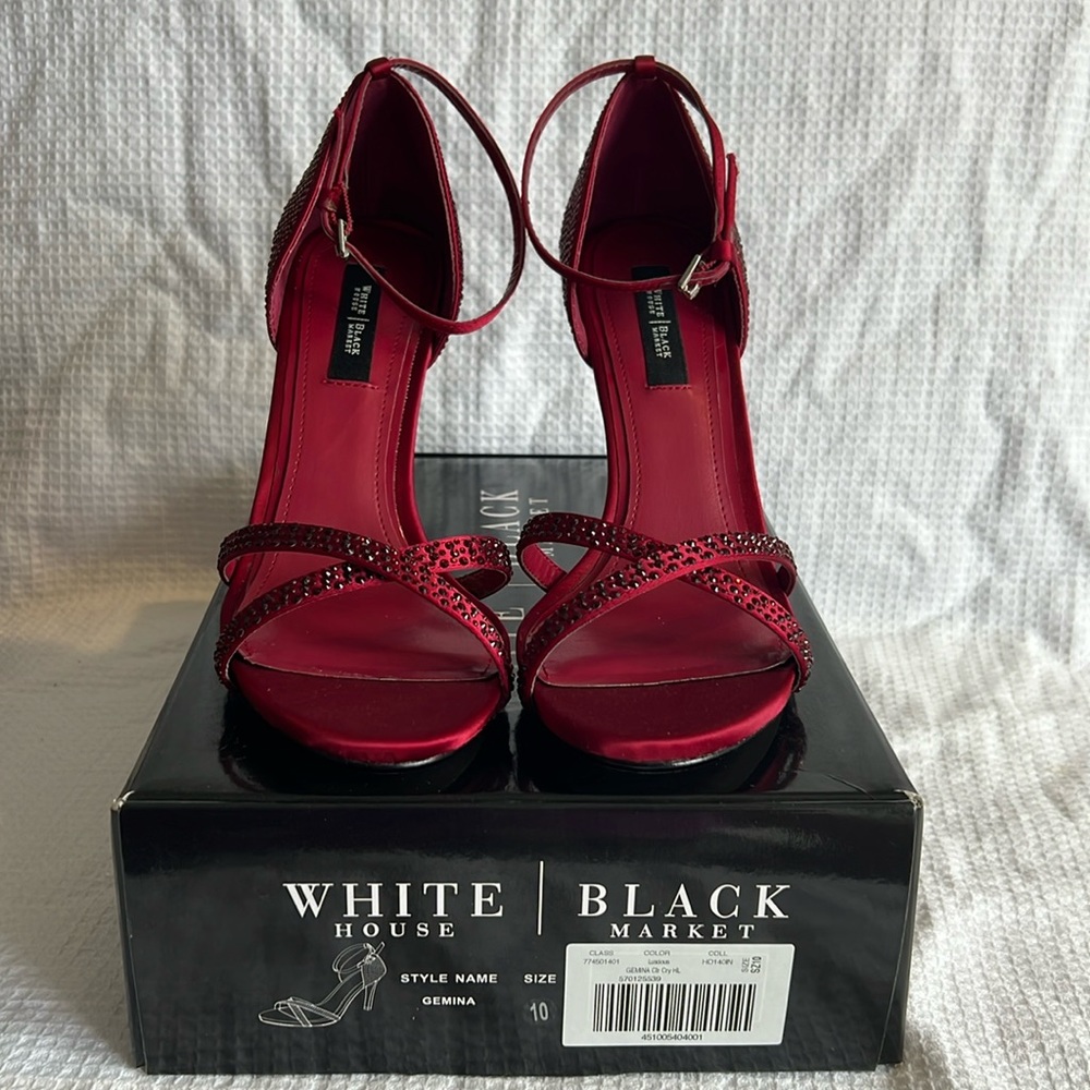New in box/WHITE HOUSE BLACK MARKET CRIMSON RED BEADED STILETTO. Size 10